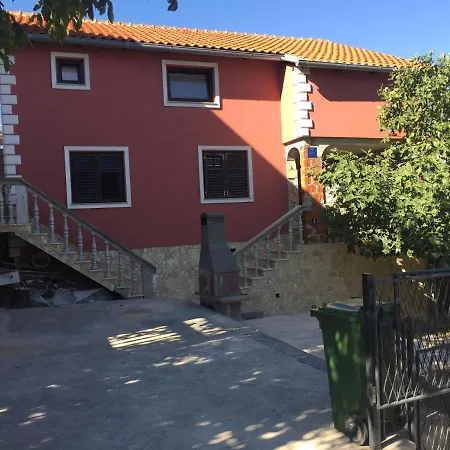 Guest house Ela A2 *